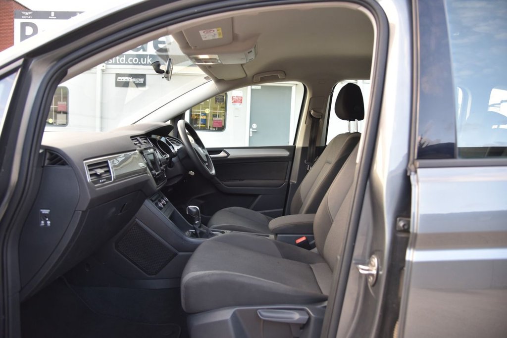 Used Volkswagen Touran 2016 for sale - 76386458: Photo 28