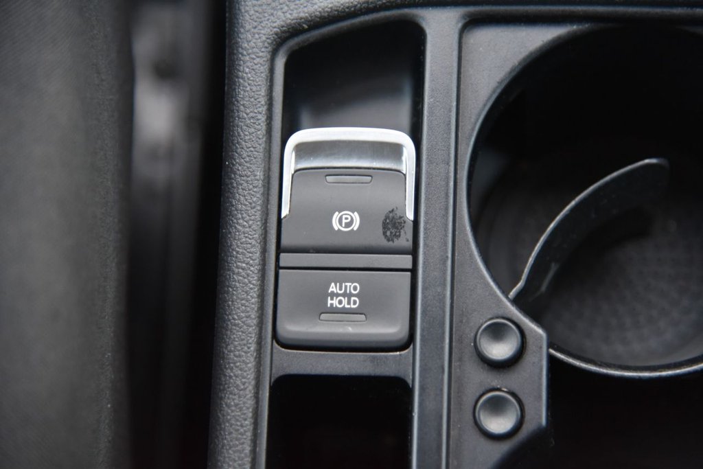 Used Volkswagen Touran 2016 for sale - 76386458: Photo 44