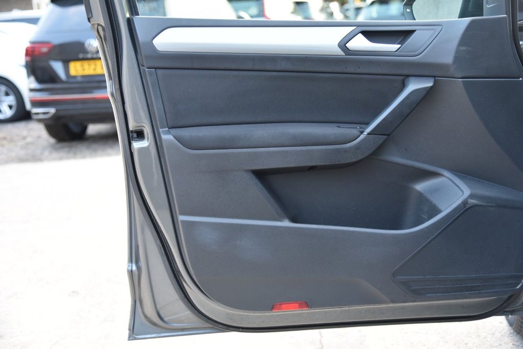 Used Volkswagen Touran 2016 for sale - 76386458: Photo 50