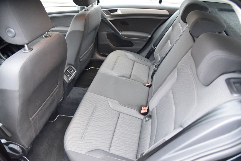 Used Volkswagen Golf 2017 for sale - 76665833: Photo 24