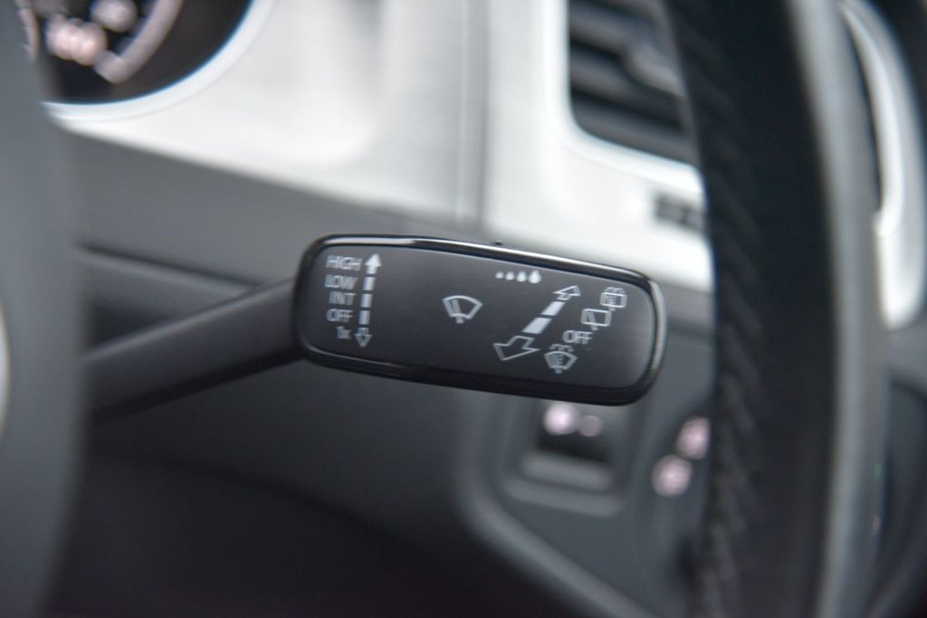 Used Volkswagen Golf 2017 for sale - 76665833: Photo 33