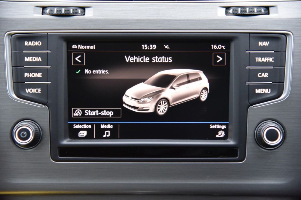 Used Volkswagen Golf 2017 for sale - 76665833: Photo 40