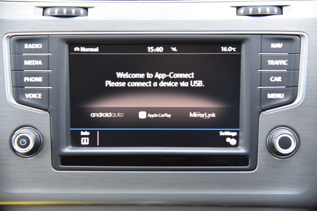 Used Volkswagen Golf 2017 for sale - 76665833: Photo 41