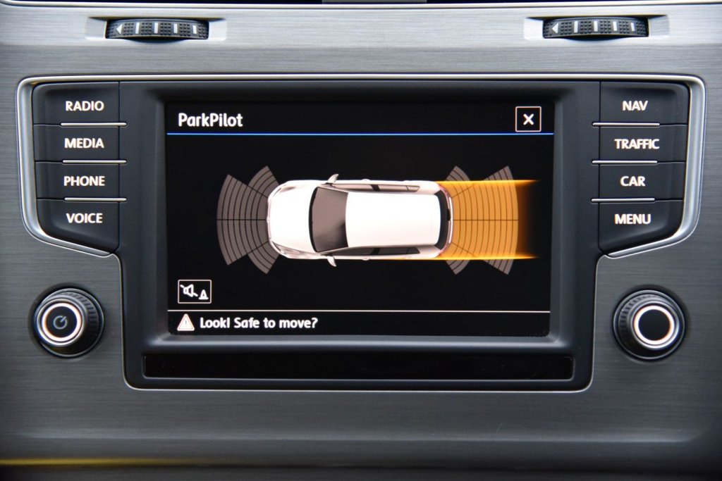 Used Volkswagen Golf 2017 for sale - 76665833: Photo 42