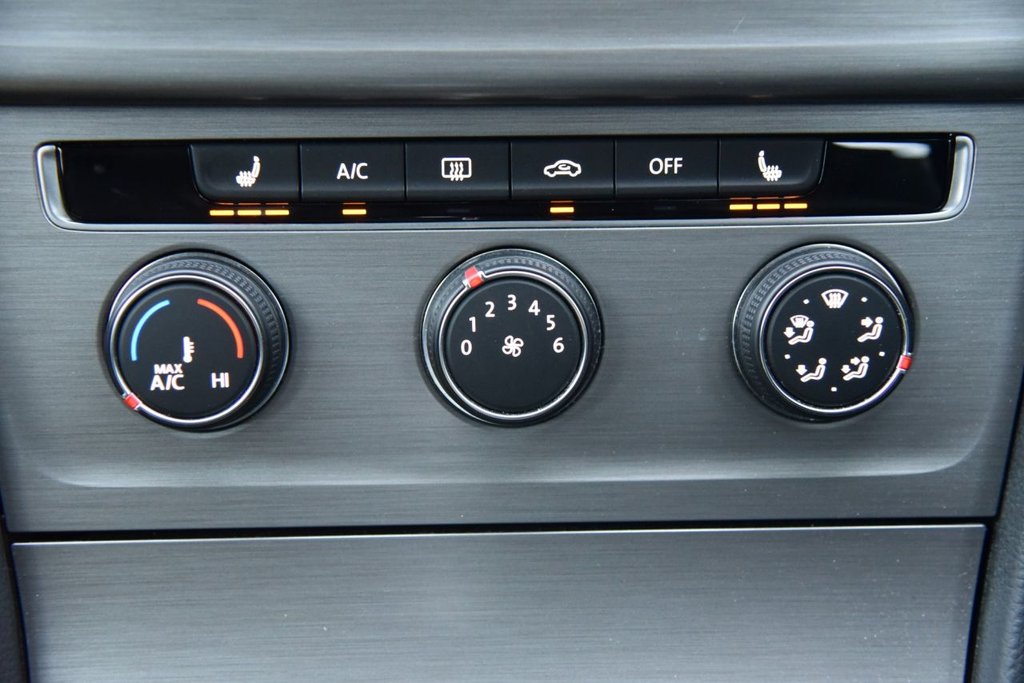 Used Volkswagen Golf 2017 for sale - 76665833: Photo 46