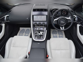 Used Jaguar F-Type 2019 for sale - 77620913: Photo