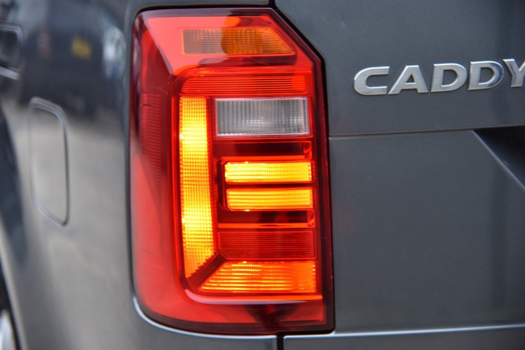 Used Volkswagen Caddy Maxi Life 2018 for sale - 76632058: Photo 17