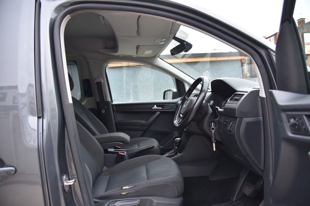 Used Volkswagen Caddy Maxi Life 2018 for sale - 76632058: Photo 20