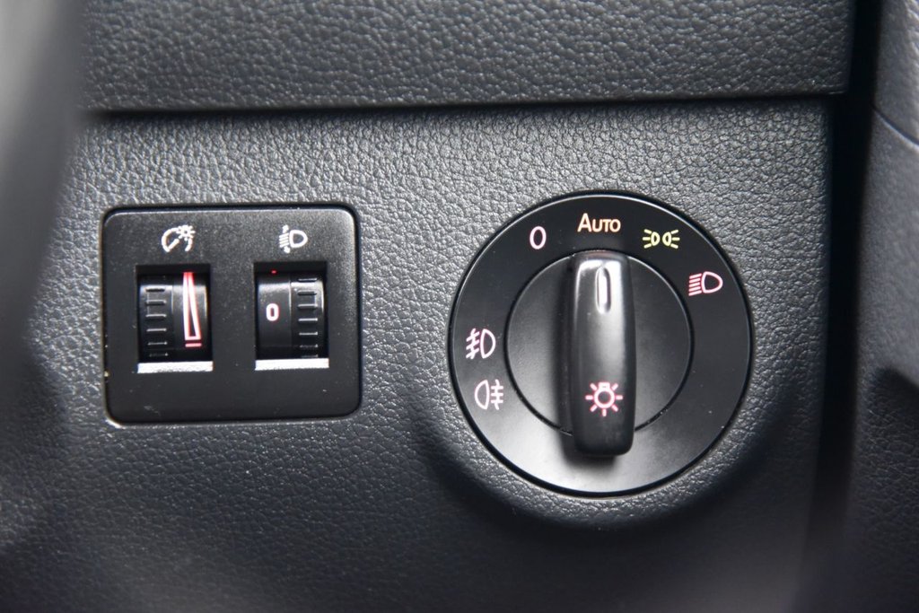 Used Volkswagen Caddy Maxi Life 2018 for sale - 76632058: Photo 36