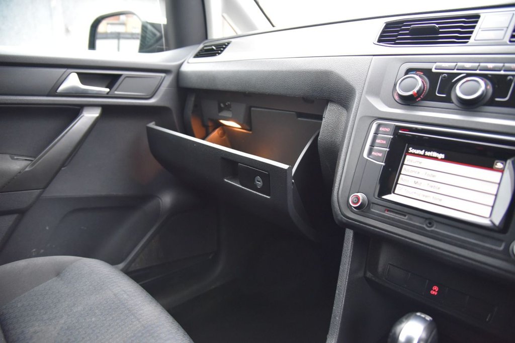 Used Volkswagen Caddy Maxi Life 2018 for sale - 76632058: Photo 46