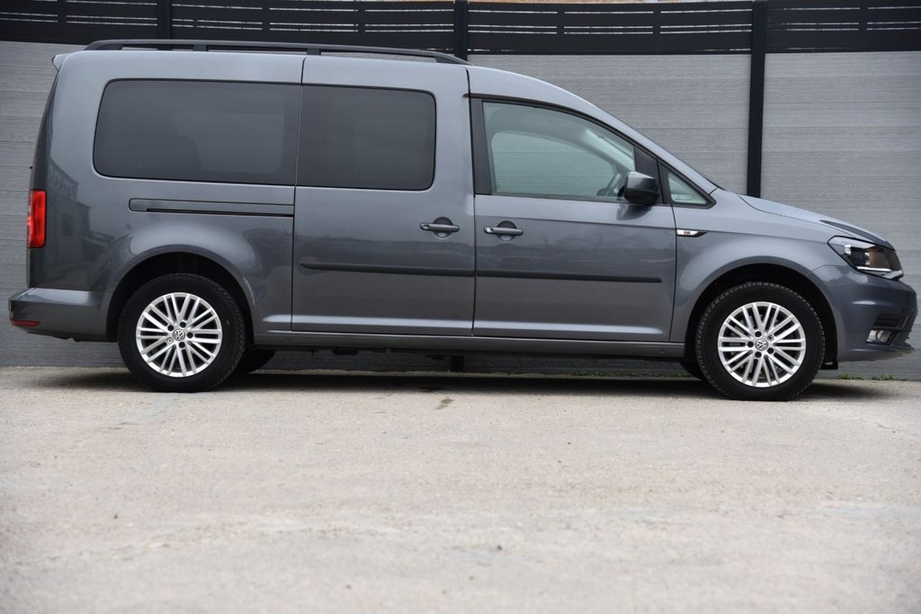 Used Volkswagen Caddy Maxi Life 2018 for sale - 76632058: Photo 8