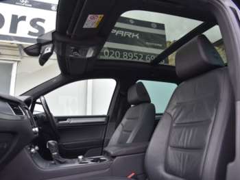 Used Volkswagen Touareg 2015 for sale - 74635151: Photo