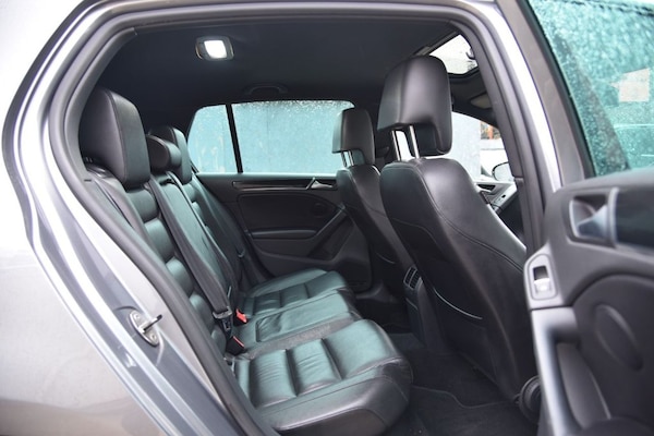 Used Volkswagen Golf 2010 for sale - 76327887: Photo 24