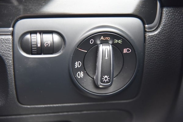 Used Volkswagen Golf 2010 for sale - 76327887: Photo 49