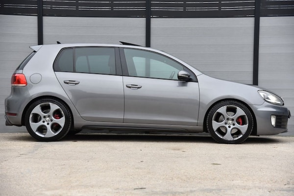 Used Volkswagen Golf 2010 for sale - 76327887: Photo 8