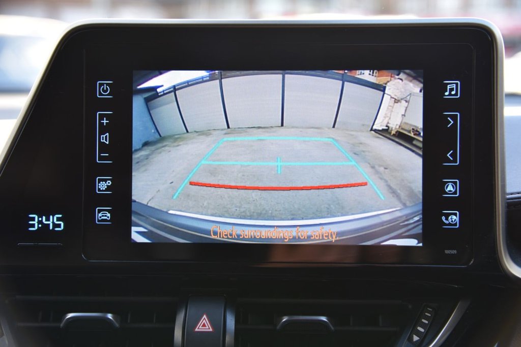 Used Toyota C-HR 2018 for sale - 76670540: Photo 11