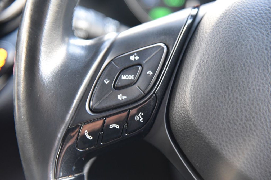 Used Toyota C-HR 2018 for sale - 76670540: Photo 30