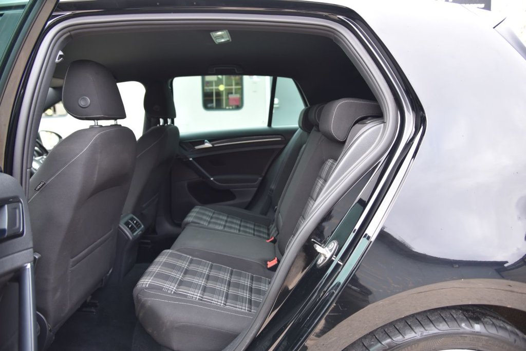 Used Volkswagen Golf 2014 for sale - 77981615: Photo 24