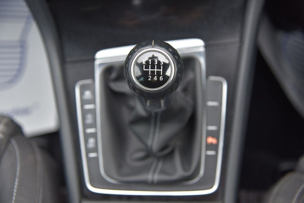 Used Volkswagen Golf 2014 for sale - 77981615: Photo 40