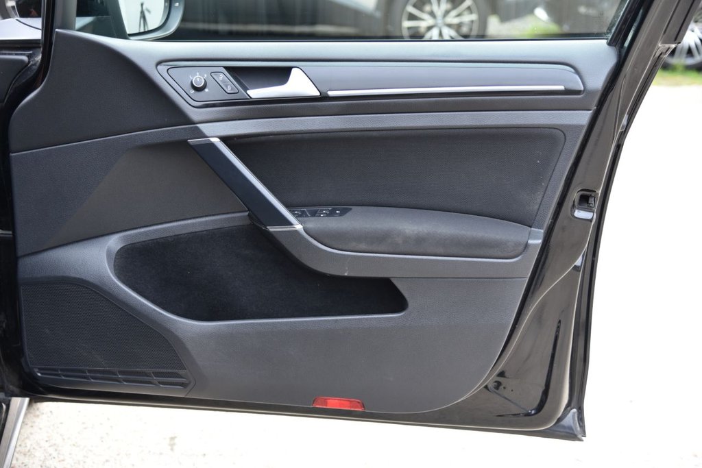 Used Volkswagen Golf 2014 for sale - 77981615: Photo 49