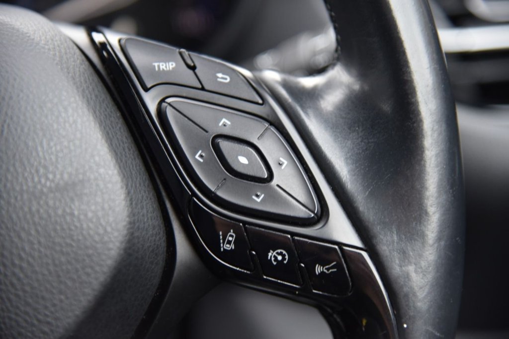 Used Toyota C-HR 2018 for sale - 77422339: Photo 30