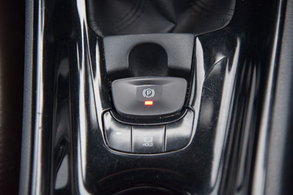 Used Toyota C-HR 2018 for sale - 77422339: Photo 40