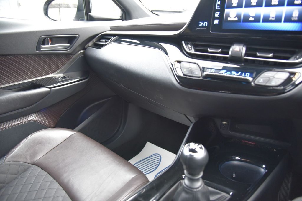 Used Toyota C-HR 2018 for sale - 77422339: Photo 41