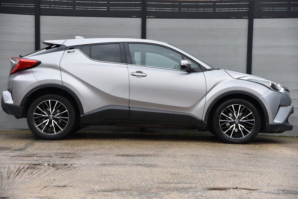 Used Toyota C-HR 2018 for sale - 77422339: Photo 8