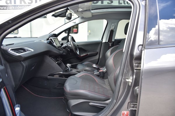 Used Peugeot 2008 2017 for sale - 75275160: Photo 28