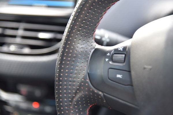 Used Peugeot 2008 2017 for sale - 75275160: Photo 32