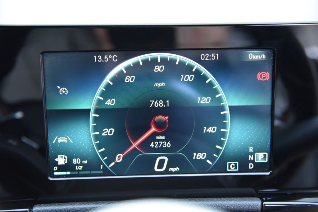 Used Mercedes-Benz GLA 2021 for sale - 76900575: Photo 38