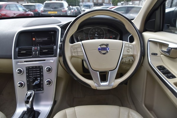 Used Volvo XC60 2017 for sale - 76173317: Photo 29