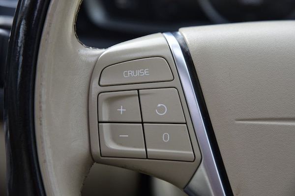 Used Volvo XC60 2017 for sale - 76173317: Photo 32