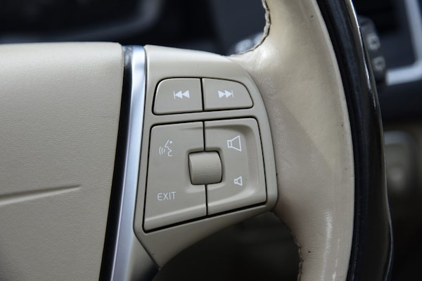 Used Volvo XC60 2017 for sale - 76173317: Photo 33