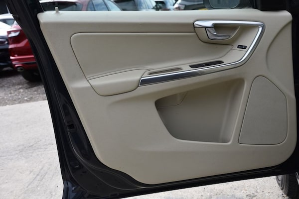 Used Volvo XC60 2017 for sale - 76173317: Photo 49