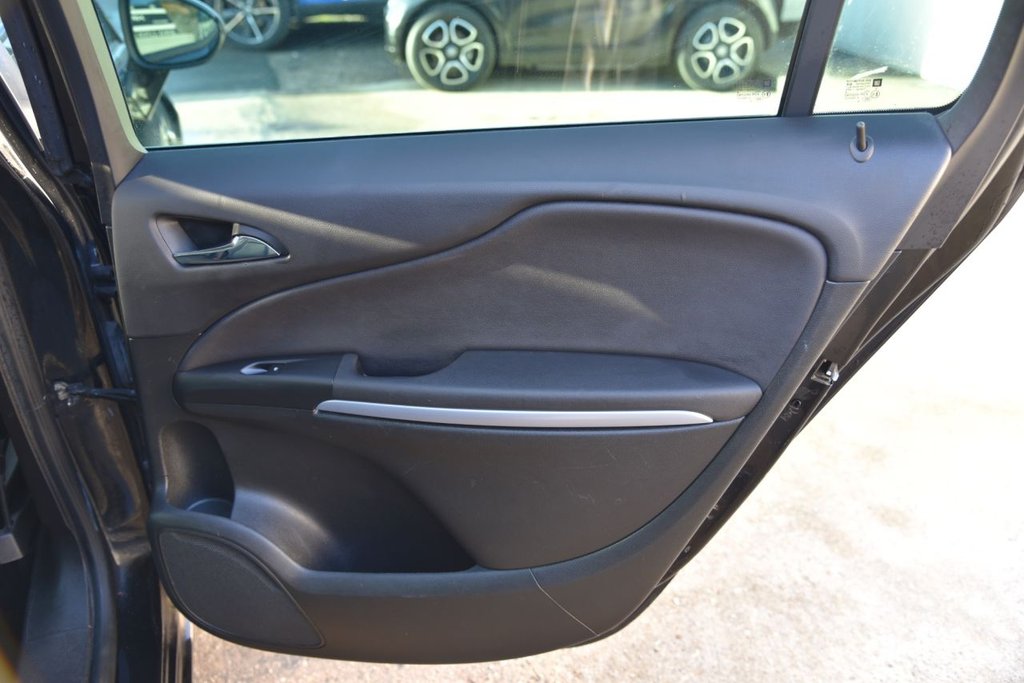 Used Vauxhall Zafira Tourer 2017 for sale - 76610231: Photo 49