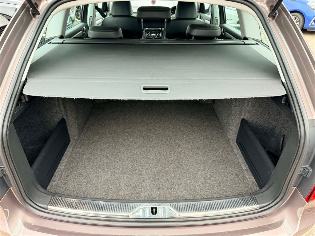 Used Skoda Superb 2014 for sale - 76984388: Photo 13