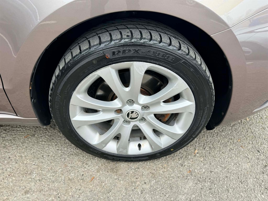 Used Skoda Superb 2014 for sale - 76984388: Photo 8