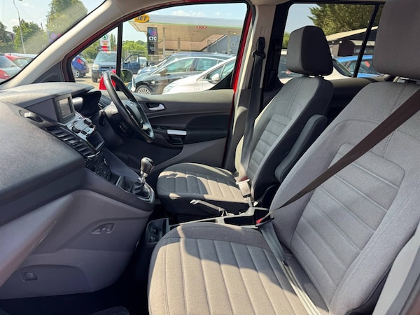 Used Ford Grand Tourneo Connect 2022 for sale - 75571825: Photo 17
