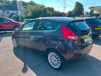 Used Ford Fiesta 2011 for sale - 79479299: Photo
