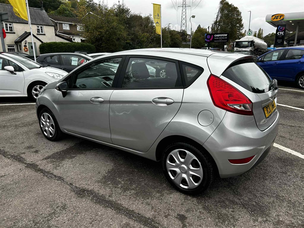 Used Ford Fiesta 2011 for sale - 76322119: Photo 4