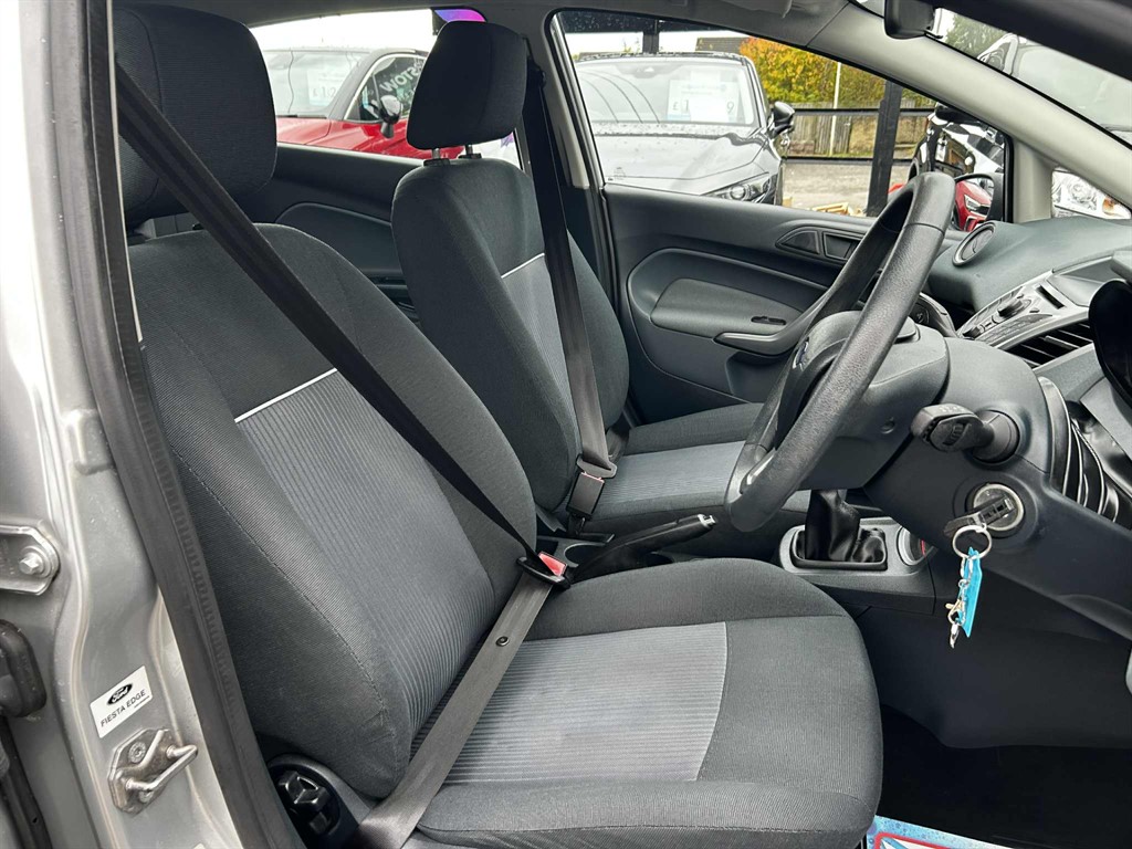 Used Ford Fiesta 2011 for sale - 76322119: Photo 7