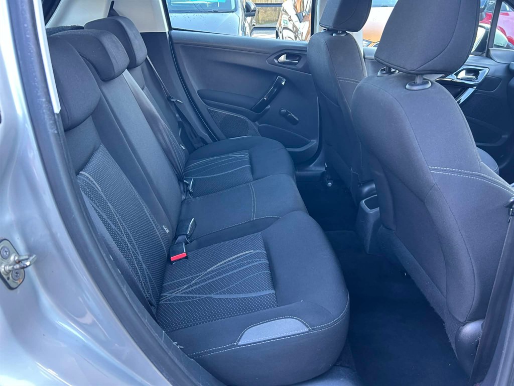 Used Peugeot 208 2013 for sale - 77381282: Photo 13