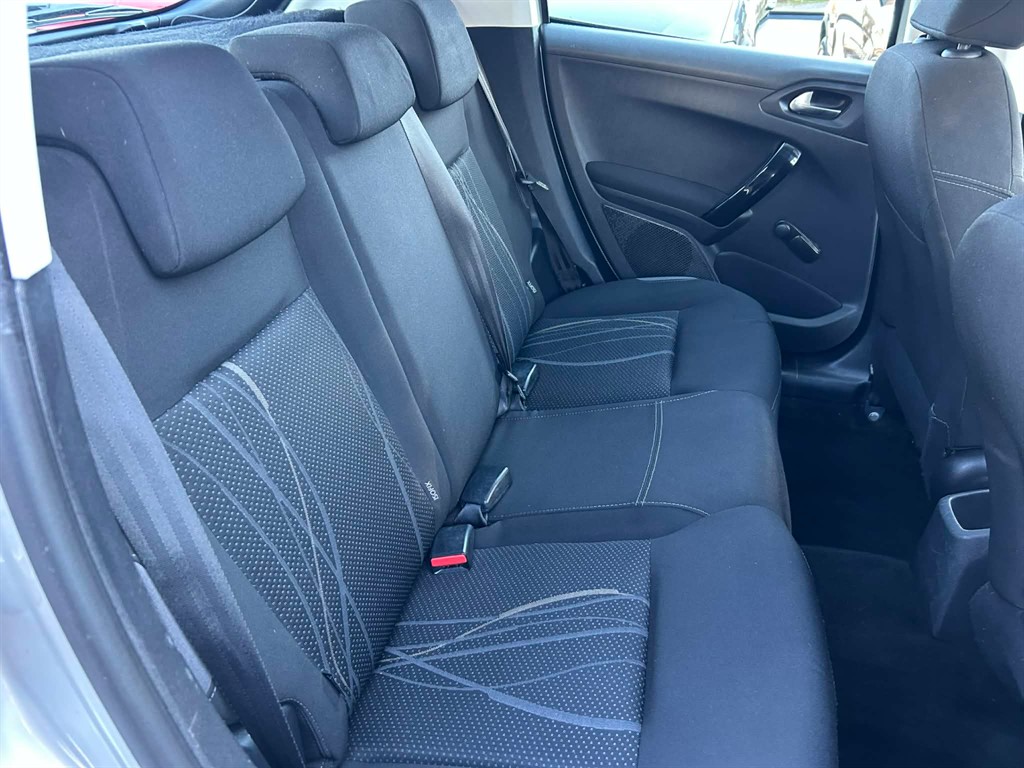 Used Peugeot 208 2013 for sale - 77381282: Photo 14