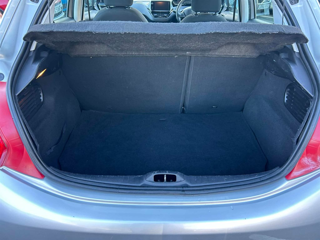 Used Peugeot 208 2013 for sale - 77381282: Photo 15