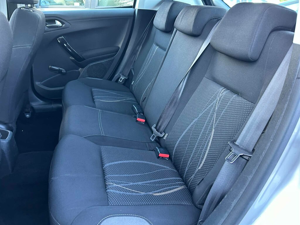 Used Peugeot 208 2013 for sale - 77381282: Photo 17