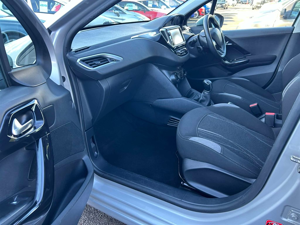 Used Peugeot 208 2013 for sale - 77381282: Photo 18