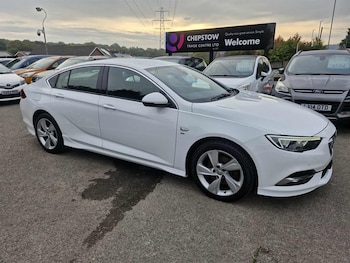 Vauxhall - Insignia