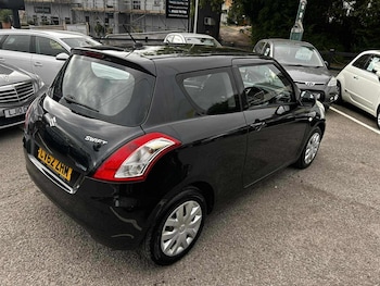 Used Suzuki Swift 2012 for sale - 76204057: Photo 2