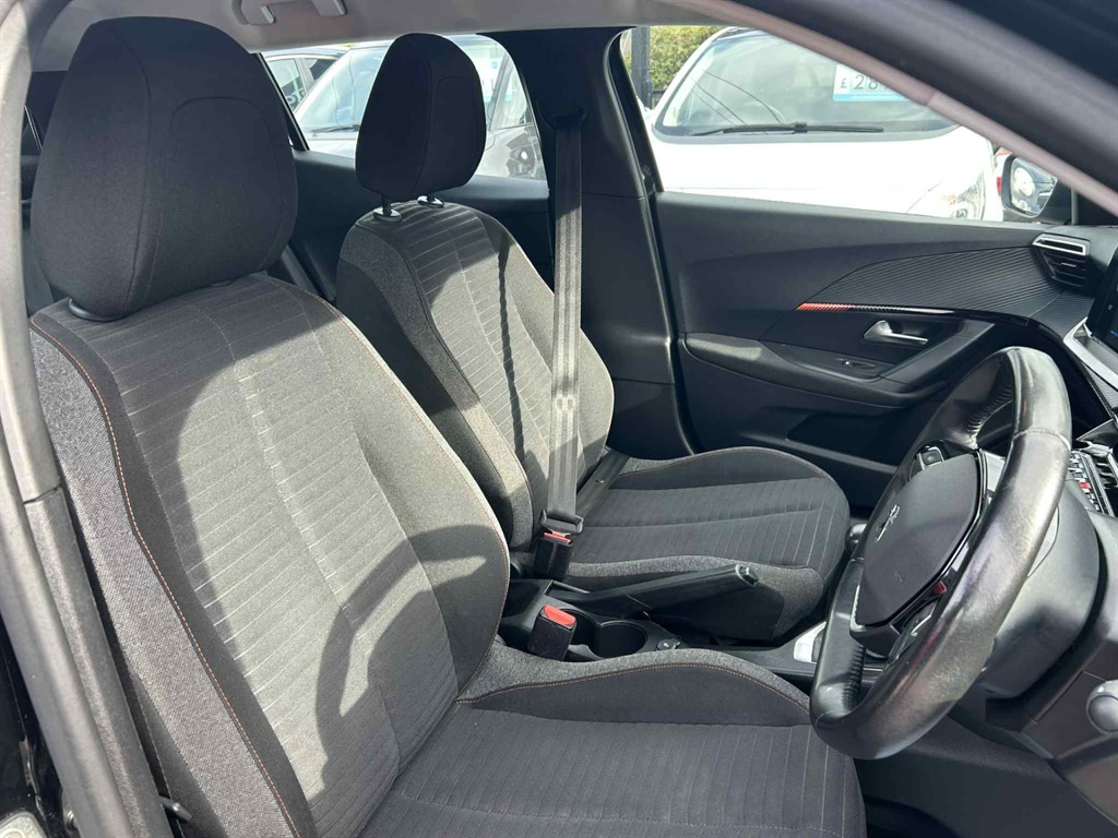 Used Peugeot 2008 2021 for sale - 76652853: Photo 11